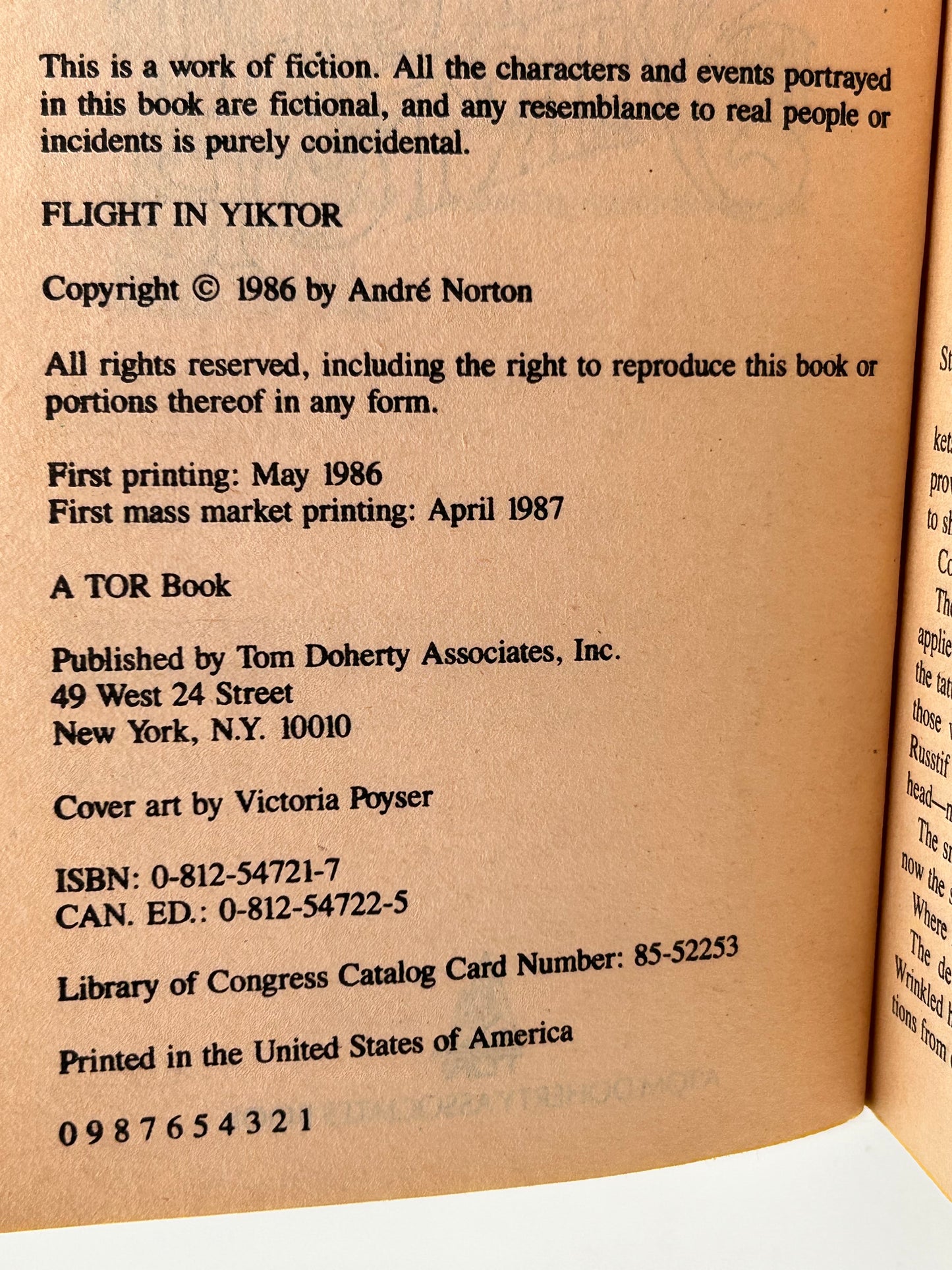 Flight In Yiktor TOR Paperback Andre Norton SF04