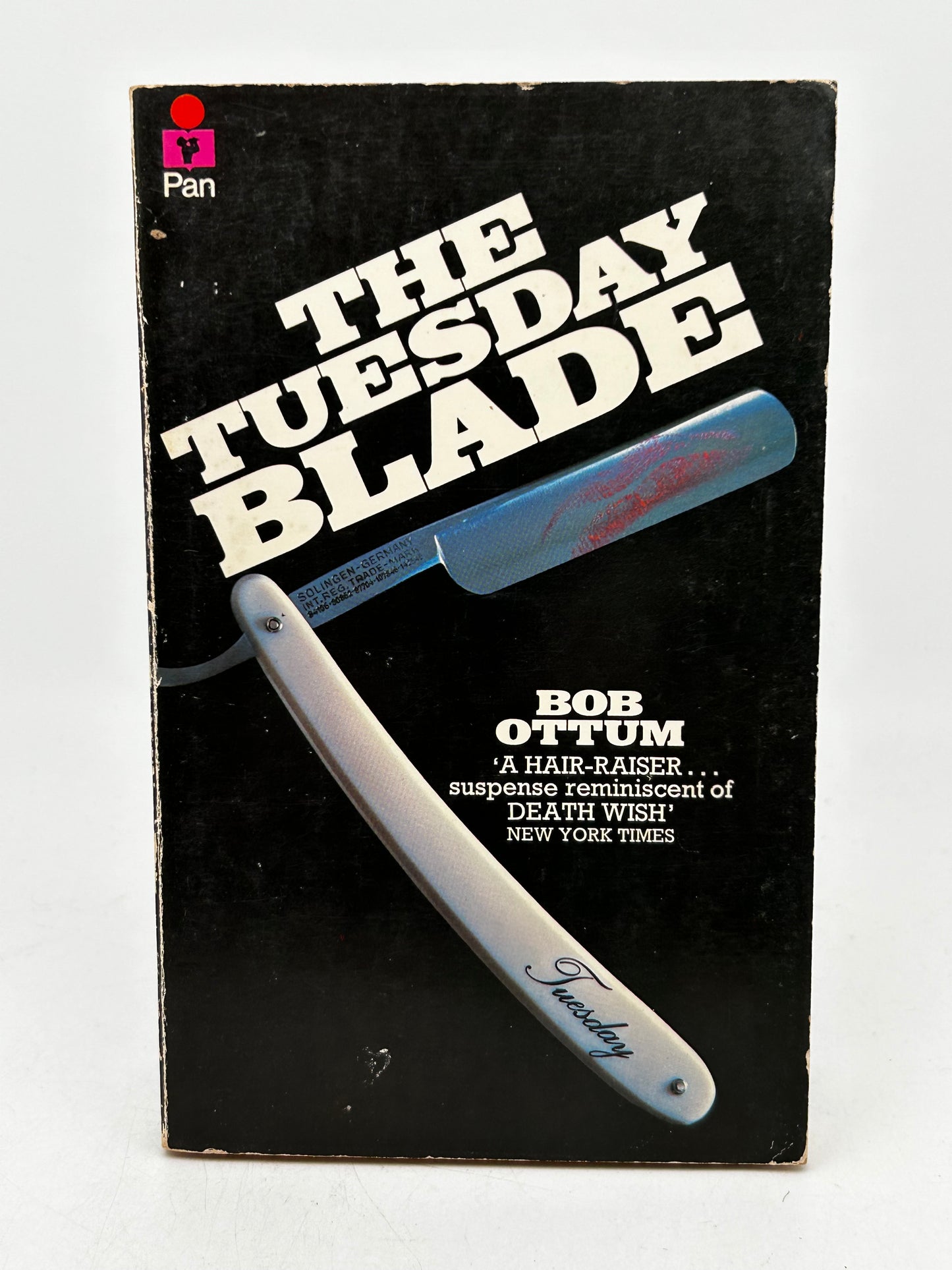 Tuesday Blade PAN Paperback Bob Ottum HS4