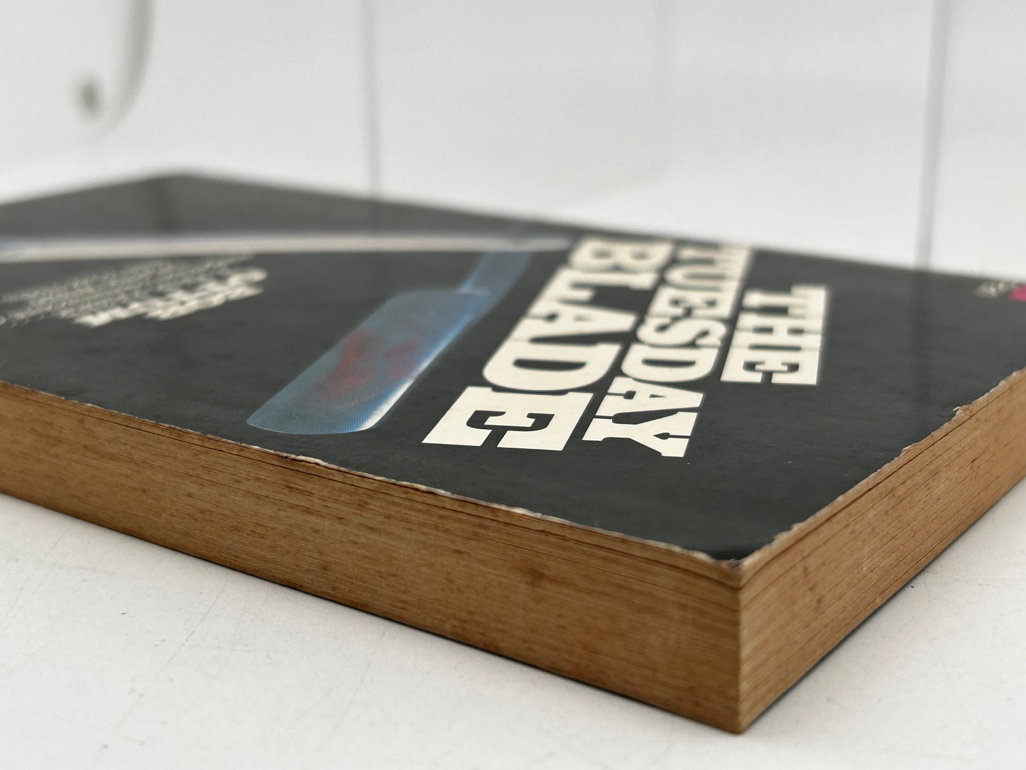 Tuesday Blade PAN Paperback Bob Ottum HS4