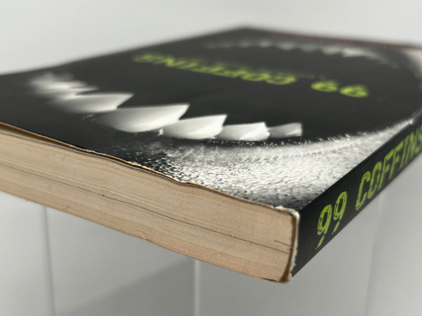 99 Coffins THREE RIVERS Paperback David Wellington SF06