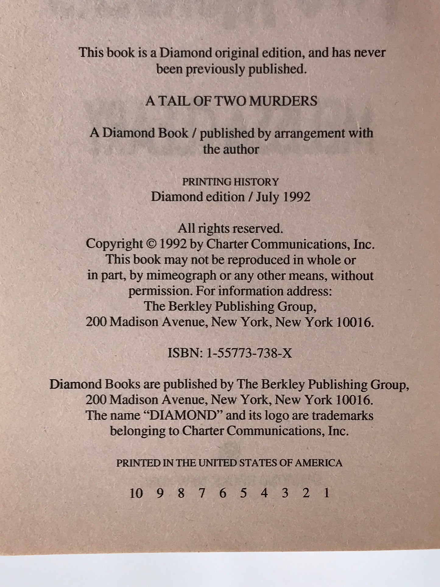 Tail Of Two Murders DIAMOND Paperback Melissa Cleary H01