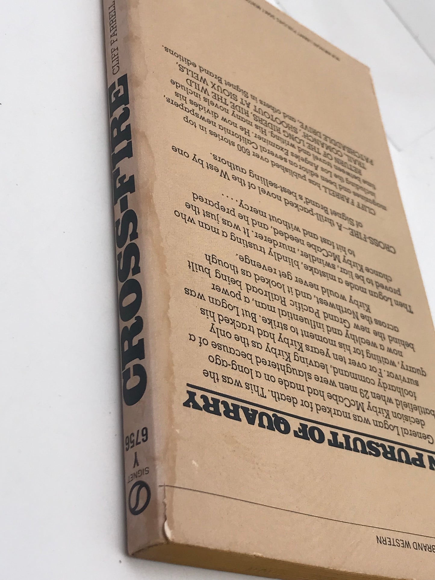 Cross-Fire SIGNET Paperback Cliff Farrell CW01