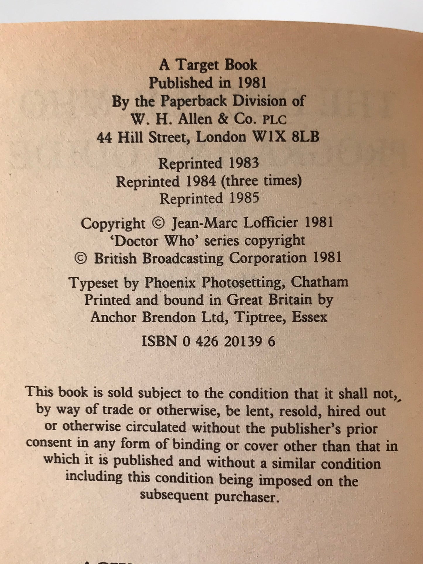 Doctor Who Programme Guide Vol. 1 TARGET Paperback Jean-Marc Lofficier H03