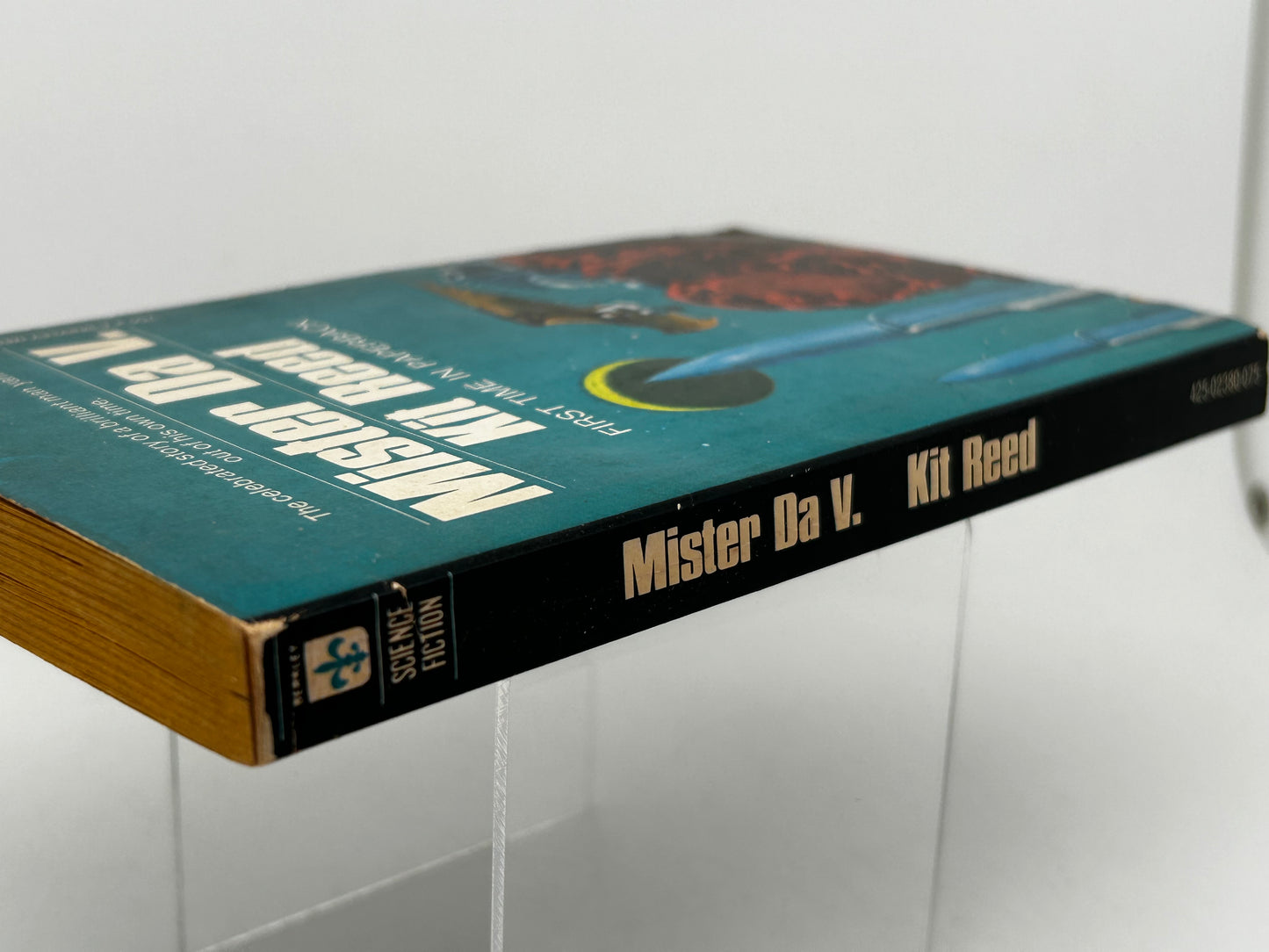 Mister Da V. BERKLEY Paperback Kit Reed SF11