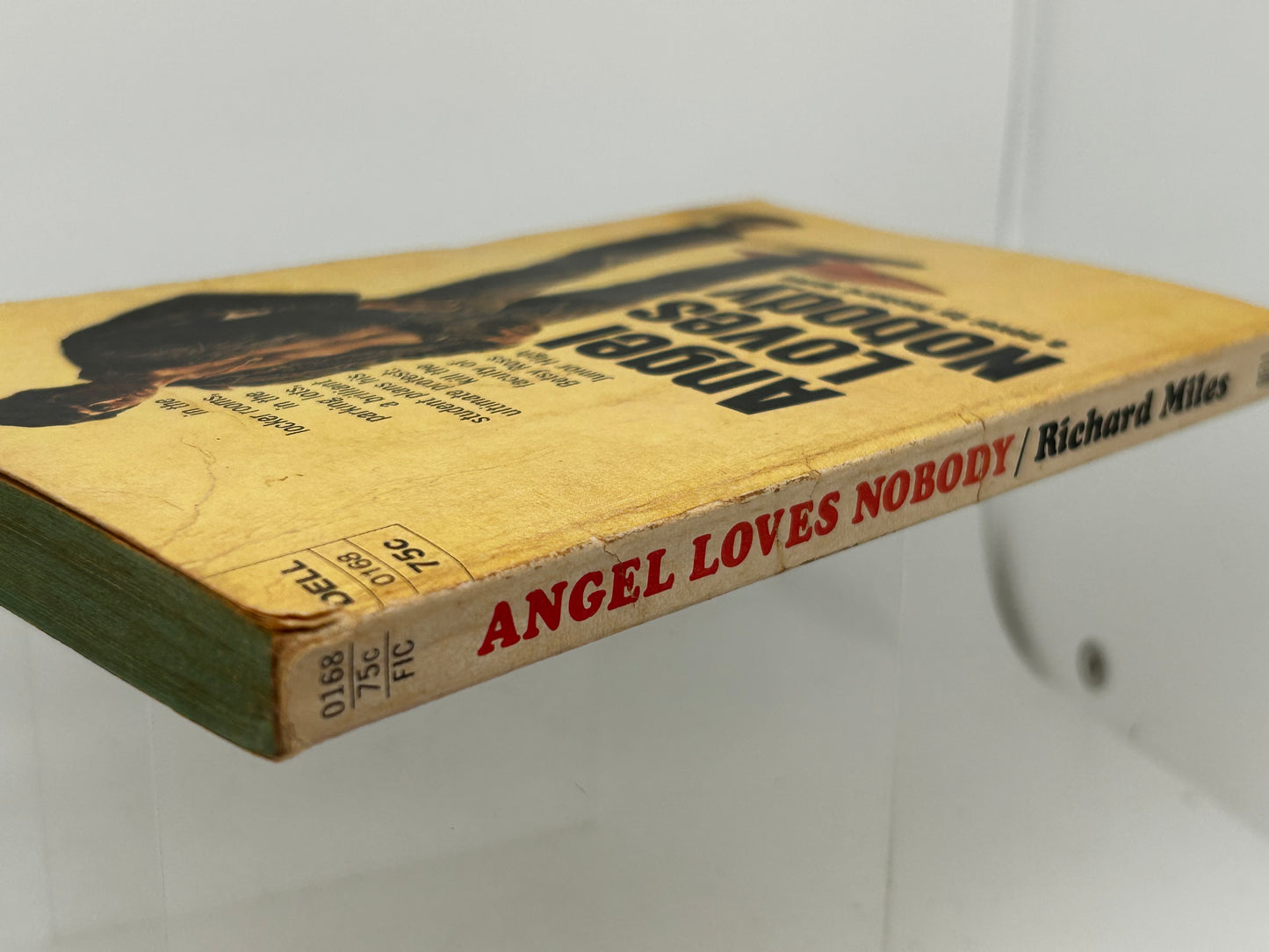 Angel Loves Nobody DELL Paperback Richard Miles HS4