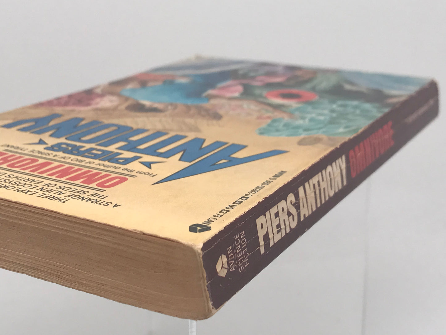 Omnivore AVON Paperback Piers Anthony HSF