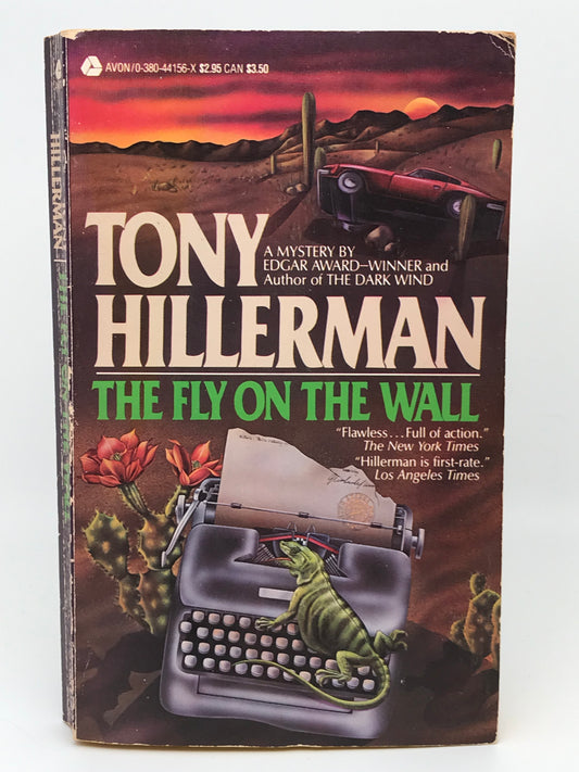 Fly On The Wall AVON Paperback Tony Hillerman H01